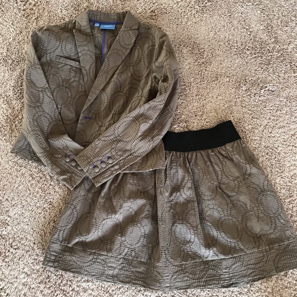 Simply Vera olive green suit - Picture 1 of 5